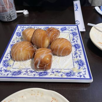 1915 Lanzhou Hand Pulled Noodles - Fried Buns w. Condensed Milk (6pcs) - Noodles Near Me - New York, New York 1915 Lanzhou Hand Pulled Noodles - Fried Buns w. Condensed Milk (6pcs) - Noodles Near Me - New York, New York