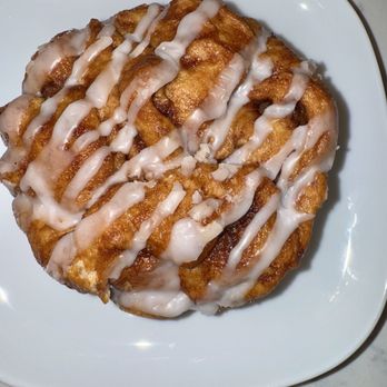 Breadsmith - Cinnamon Swirl mini pull apart - Bakeries Near Me - Saint Paul, Minnesota