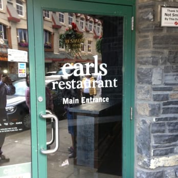 Earls Kitchen + Bar - Front door - Canadian (New) Near Me - Banff, Alberta Earls Kitchen + Bar - Front door - Canadian (New) Near Me - Banff, Alberta