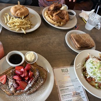 Bill's Cafe - Mini California Benedict, Hash Brown Skillet, Fried Chicken and Waffle Kids Cheeseburger - American Near Me - San Jose, California
