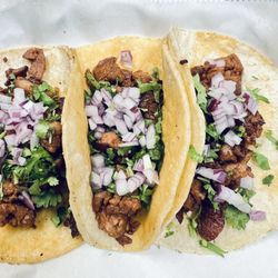 Dos Amigos Bar & Grill