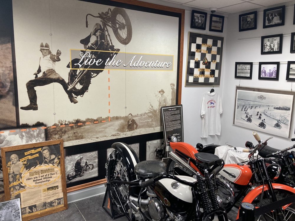 REIMAN’S HARLEYDAVIDSON Updated September 2024 18 Photos & 20