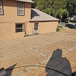 Nicamex Roofing - NEW INSTALLED PLYWOOD AND SECONDARY WATER BARRIER AT JOINTS.