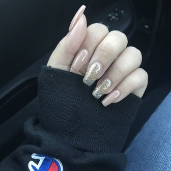 NV - US Nails - Acrylic set with gel polish done by Ty. - Nail Salons Near Me - Vacaville, California