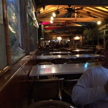 Island Grill - The 'Friday dinner crowd'. - Seafood Near Me - Islamorada, Florida