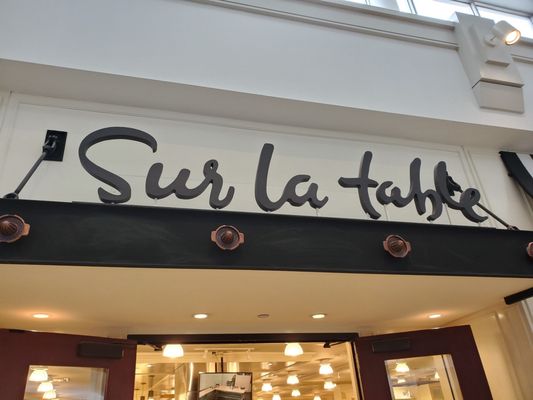 Sur La Table by null