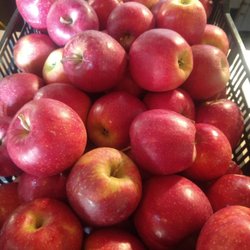 Rasch Cherries & Apple Market