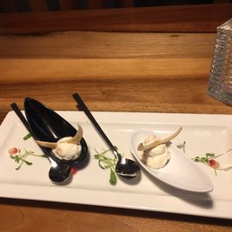 Some sort of pre-appetizer...? Maybe cream cheese for the bread Some sort of pre-appetizer...? Maybe cream cheese for the bread