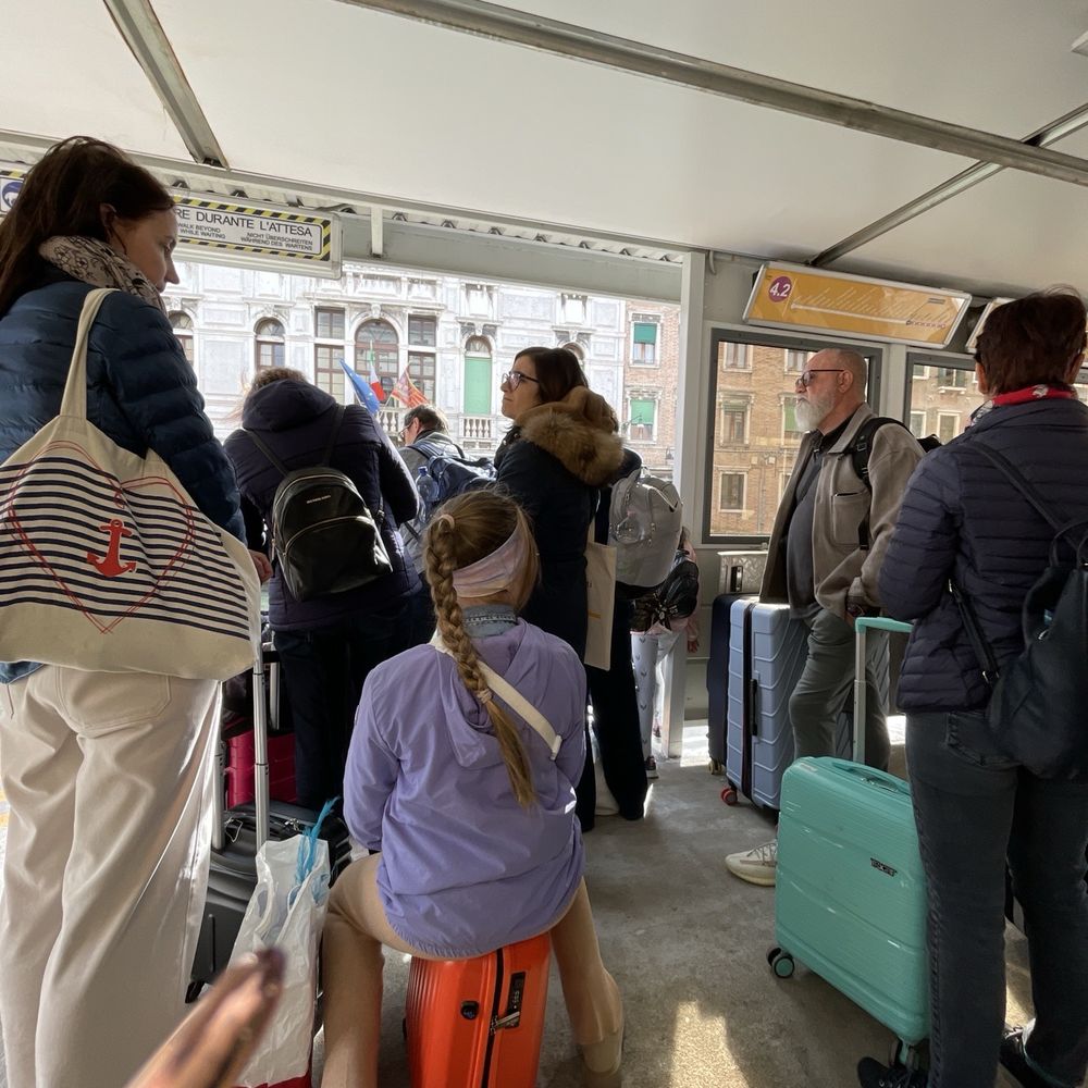 Alilaguna - Line to the boat, most of the people were not admitted - Public Transportation Near Me - Venezia, VE Alilaguna - Line to the boat, most of the people were not admitted - Public Transportation Near Me - Venezia, VE