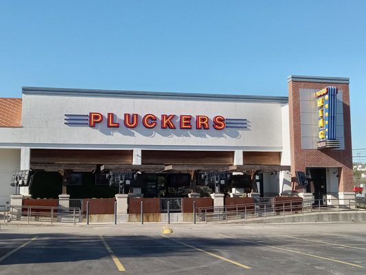 Pluckers Wing Bar by null