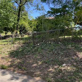 Deuces Tree Service and Removal - Tree Services Near Me - Stone Mountain, Georgia Deuces Tree Service and Removal - Tree Services Near Me - Stone Mountain, Georgia