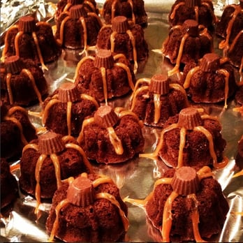 Debbie Does Dessert - Reese's Chocolate Peanut Butter Minis! It's time for dessert!! - Desserts Near Me