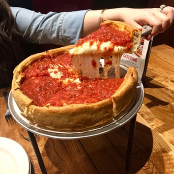 Giordano's - Pizza Near Me - Chicago, Illinois