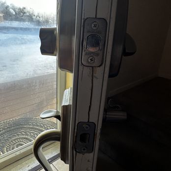 JWL Property Rentals - Front door with crank in seam - Property Management Near Me - Fairbanks, Alaska JWL Property Rentals - Front door with crank in seam - Property Management Near Me - Fairbanks, Alaska
