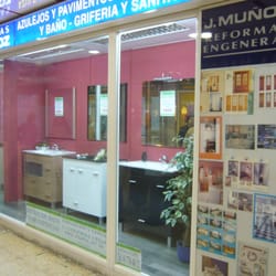 Baños J. Muñoz - Escaparate 1