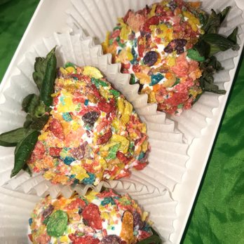 Dipped by Dee - Fruity pebbles - Desserts Near Me - Aiea, Hawaii Dipped by Dee - Fruity pebbles - Desserts Near Me - Aiea, Hawaii