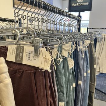 Vuori - Accessories Near Me - Las Vegas, Nevada Vuori - Accessories Near Me - Las Vegas, Nevada