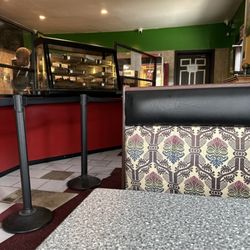 Roy's Caribbean-Restaurant & Grocery