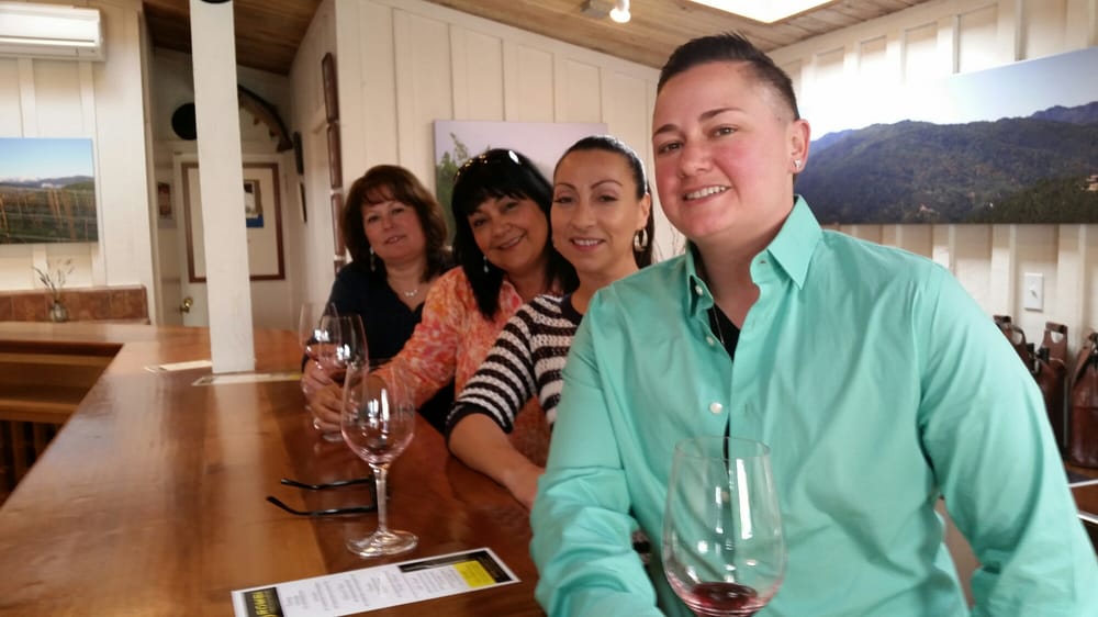 Rombi Carmel Valley Vineyard Logo