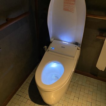 Hiroki - Japanese toilet! - Japanese Near Me - Philadelphia, Pennsylvania