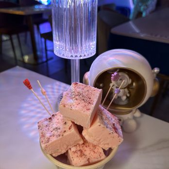 L2 Tea Club - Rose lychee frozen yogurt "meteorite" - Bubble Tea Near Me - San Gabriel, California L2 Tea Club - Rose lychee frozen yogurt "meteorite" - Bubble Tea Near Me - San Gabriel, California
