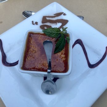 Le Cinquième Élément - Crème brûlée à l'orange  Orange-infused crème brûlée - French Near Me - Compton, Quebec