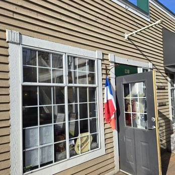 Vogue Cafe - Main entrance - Cafes Near Me - Richmond, British Columbia Vogue Cafe - Main entrance - Cafes Near Me - Richmond, British Columbia