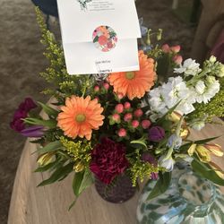 Fitzgerald Flowers - Flower arrangement
