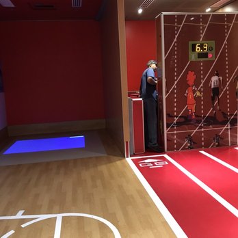 McDonald's - Game area - Fast Food Near Me - Seville, SE