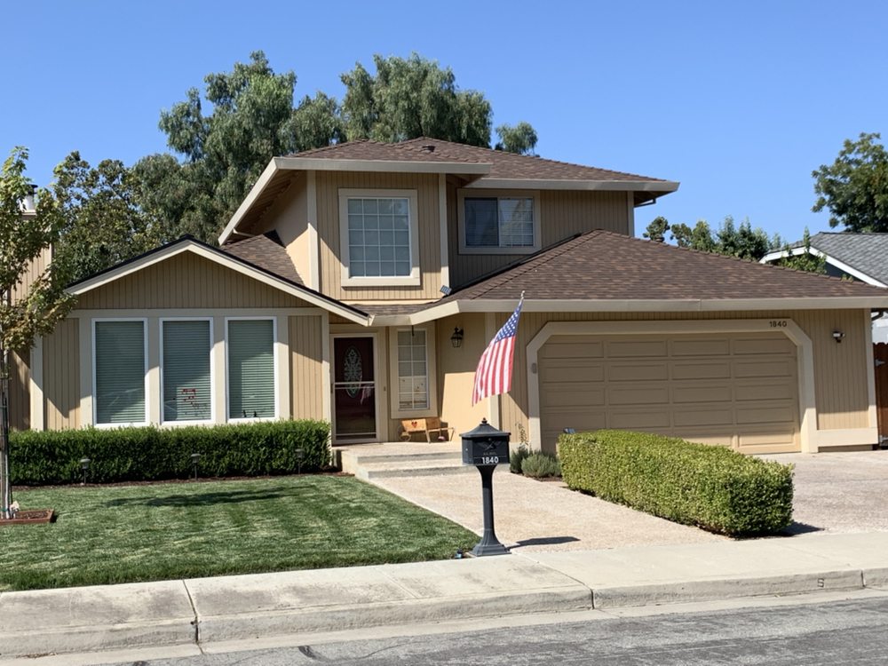 Slide of Hollister Roofing