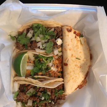 Tacos Los Jarochos - Chorizo taco, chicken taco, steak taco and chicken quesadilla - Food Trucks Near Me - Memphis, Tennessee Tacos Los Jarochos - Chorizo taco, chicken taco, steak taco and chicken quesadilla - Food Trucks Near Me - Memphis, Tennessee