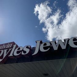 Calvin Broyles Jewelers - Store sign