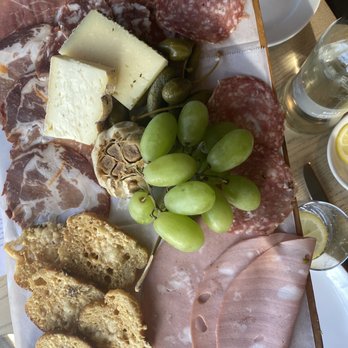 Pasta Moon - Italian Near Me - Half Moon Bay, California