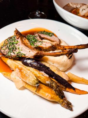 Chaz on the Plaza by null