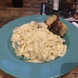 Alfredo, and it comes with 2 garlic knots! Alfredo, and it comes with 2 garlic knots!