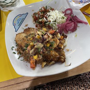 Vida Mariscos - This was the fish with the mango salsa very good - Seafood Near Me - Katy, Texas