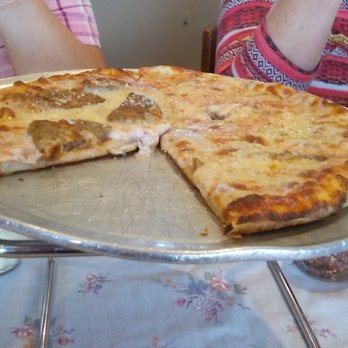 Ale Pie House - This one is they made up special too. It's half white pie and I think half veggie. Can't exactly recall what my friend asked for. - Italian Near Me - Orange Park, Florida Ale Pie House - This one is they made up special too. It's half white pie and I think half veggie. Can't exactly recall what my friend asked for. - Italian Near Me - Orange Park, Florida