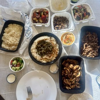 Tut's Egyptian Cuisine - Fesolia, For Two with beef and chicken shawarma, side of veggies - Mediterranean Near Me - Los Angeles, California Tut's Egyptian Cuisine - Fesolia, For Two with beef and chicken shawarma, side of veggies - Mediterranean Near Me - Los Angeles, California