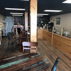 Sweet Surprises Gourmet Cupcakes - Such a cute place!