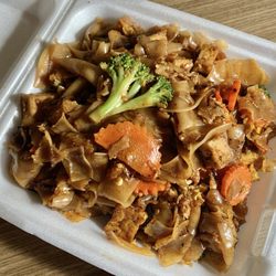 Thai Orchid - Pad see ew with tofu