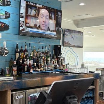 Salty's Surf Shack - Full bar - Breweries Near Me - Surf City, North Carolina Salty's Surf Shack - Full bar - Breweries Near Me - Surf City, North Carolina