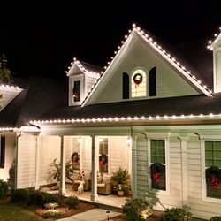 Lowcountry Holiday Lighting - Here's an example of our "filament style" bulb that gives you that old-school look while utilizing LEDs.