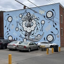 Cincinnati Food Tours - So many murals