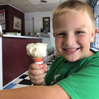 Sweet Things Ice Cream Shoppe - Ice Cream & Frozen Yogurt Near Me - Lexington, Virginia Sweet Things Ice Cream Shoppe - Ice Cream & Frozen Yogurt Near Me - Lexington, Virginia