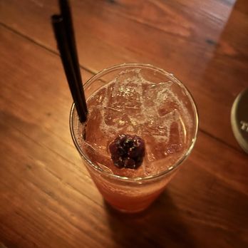 The Ratskeller - Berry smoosh - Pubs Near Me - Quincy, Illinois