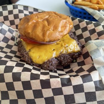 Sten's Burger Strand - Cheeseburger. So delicious! - Burgers Near Me - Dunsmuir, California