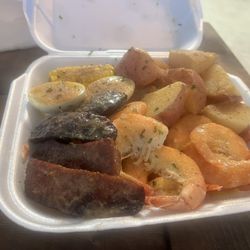 Crab Craze - Shrimp, sausage and potatoes