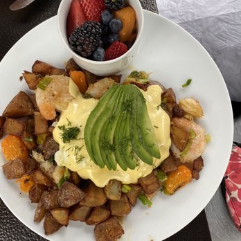 McKay Cottage Restaurant - Cannon beach Hash with added avocado - American Near Me - Bend, Oregon
