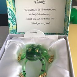 Ruth's Hallmark Shop - Glass frog