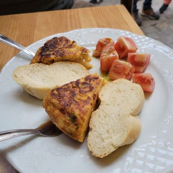 la Nueva Bodega Meson Andaluz - Tortillas were very dry but free - Spanish Near Me - Granada, GR la Nueva Bodega Meson Andaluz - Tortillas were very dry but free - Spanish Near Me - Granada, GR